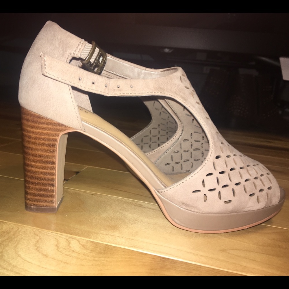 Clarks Open Toe Cutout Heels